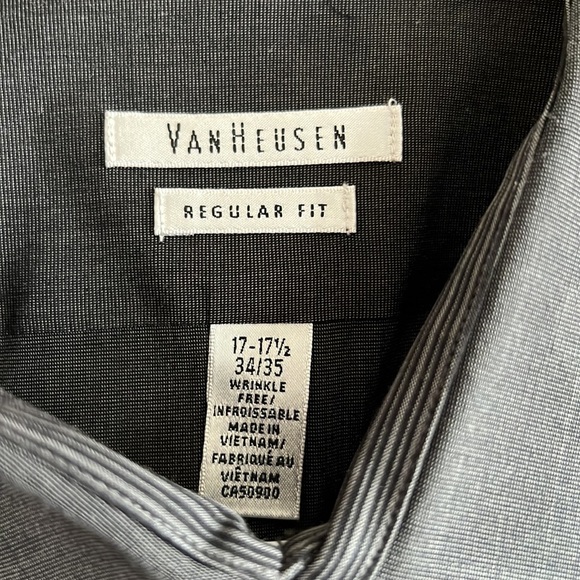 Regular fit button down - Picture 2 of 4